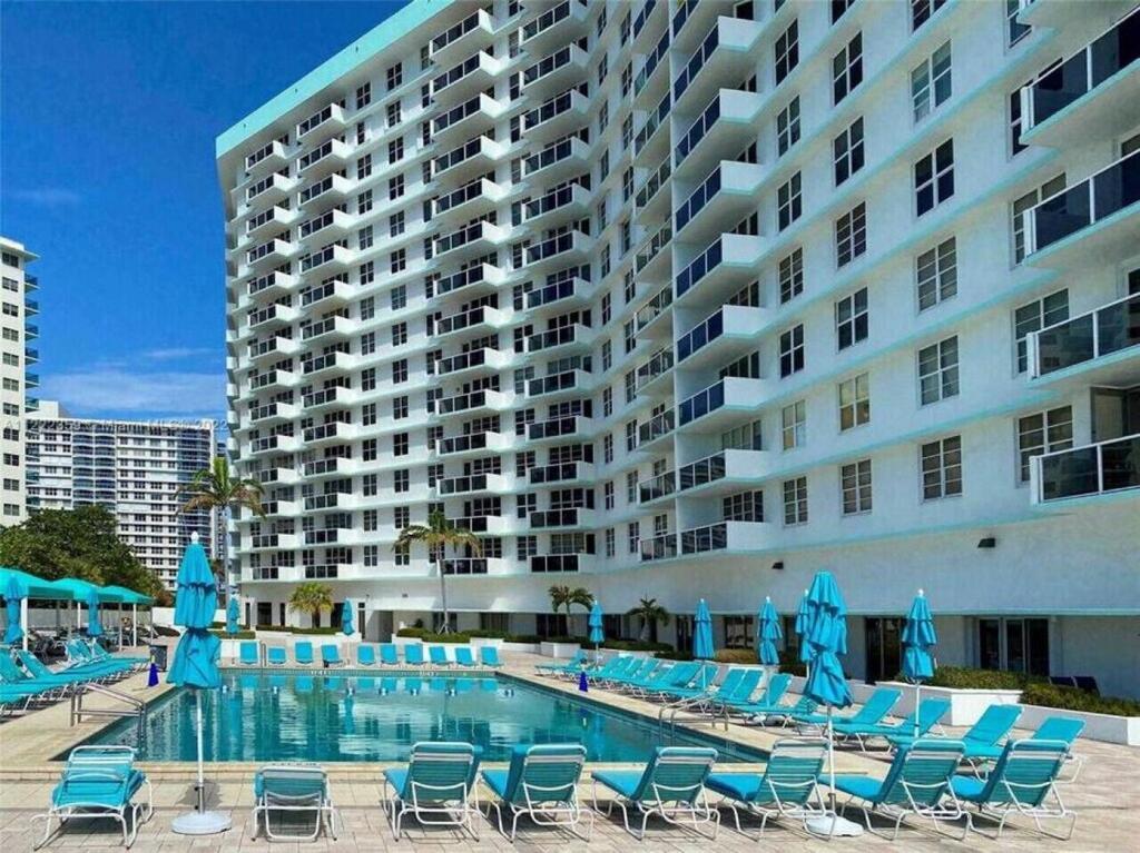 Atlantic Penthouse: Beachfront Luxury with Ocean Views Hollywood Exterior photo